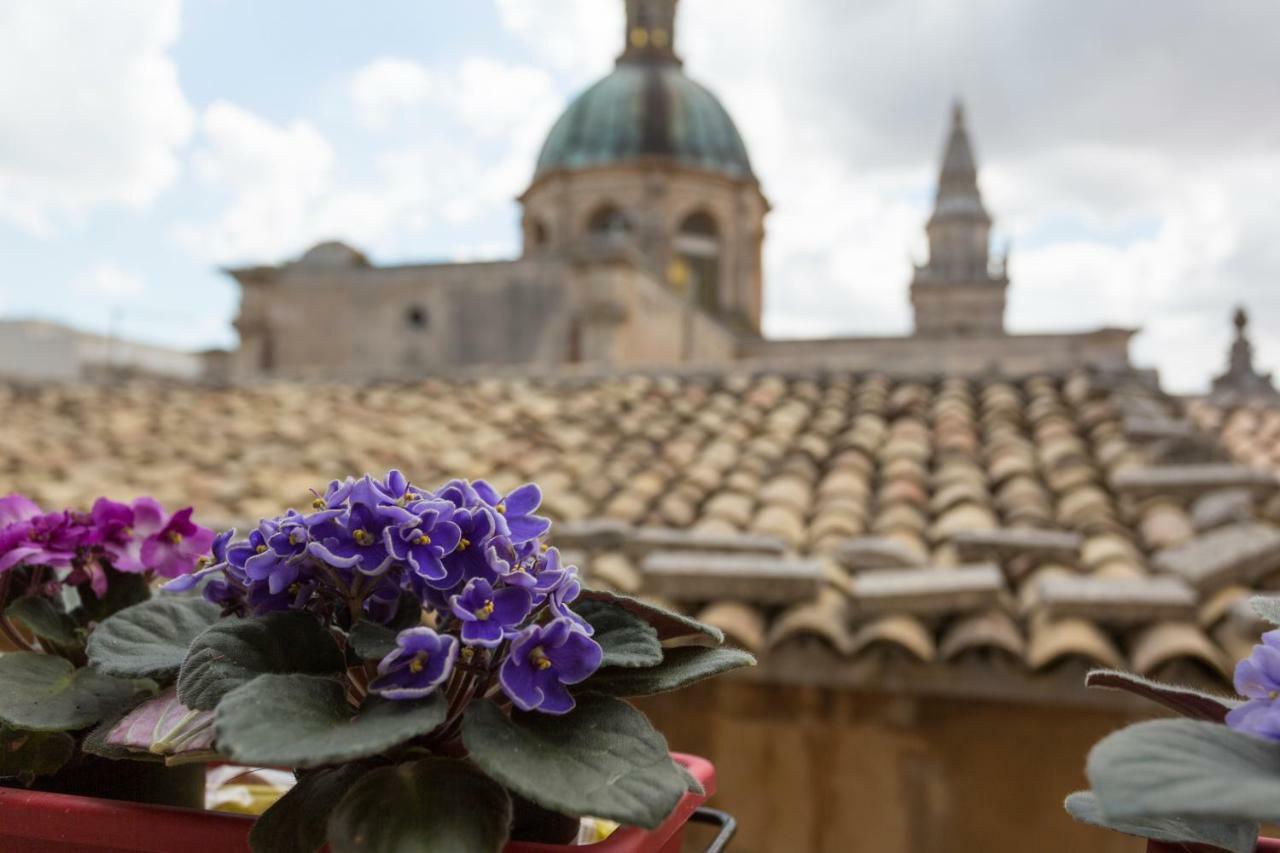 Palazzo Angelina Apartment Ragusa Exterior photo